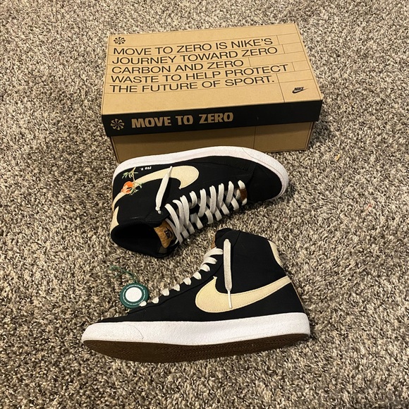 Nike blazer mid 77- Pomegranate - Picture 2 of 5